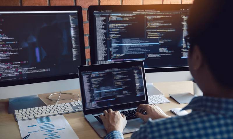 数据科学选型:R与Python如何赋能永嘉县网站建设?